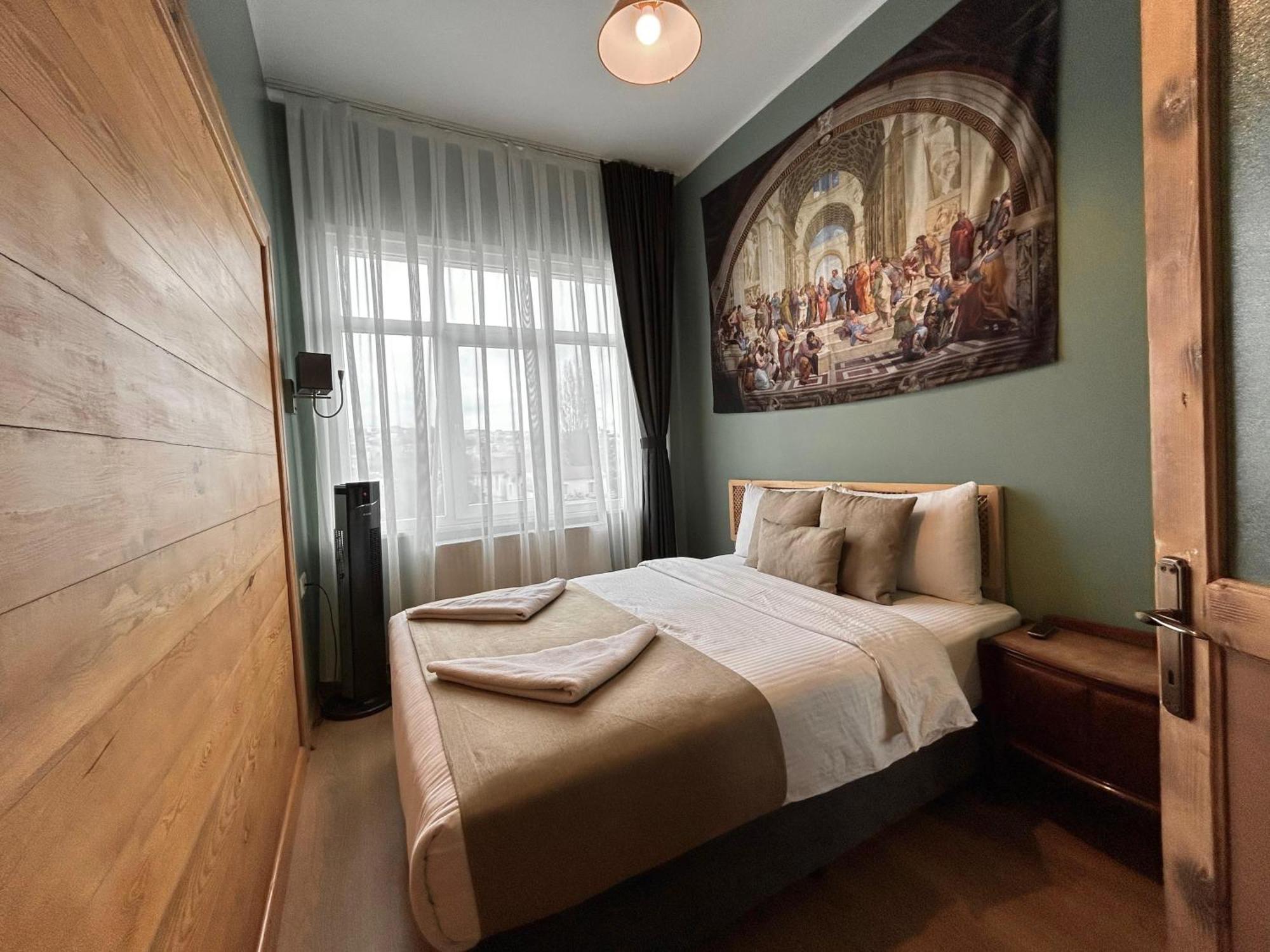 Waterfront Apartment By The Tram - Terrace With Dome & Golden Horn View In Fatih Stambuł Zewnętrze zdjęcie