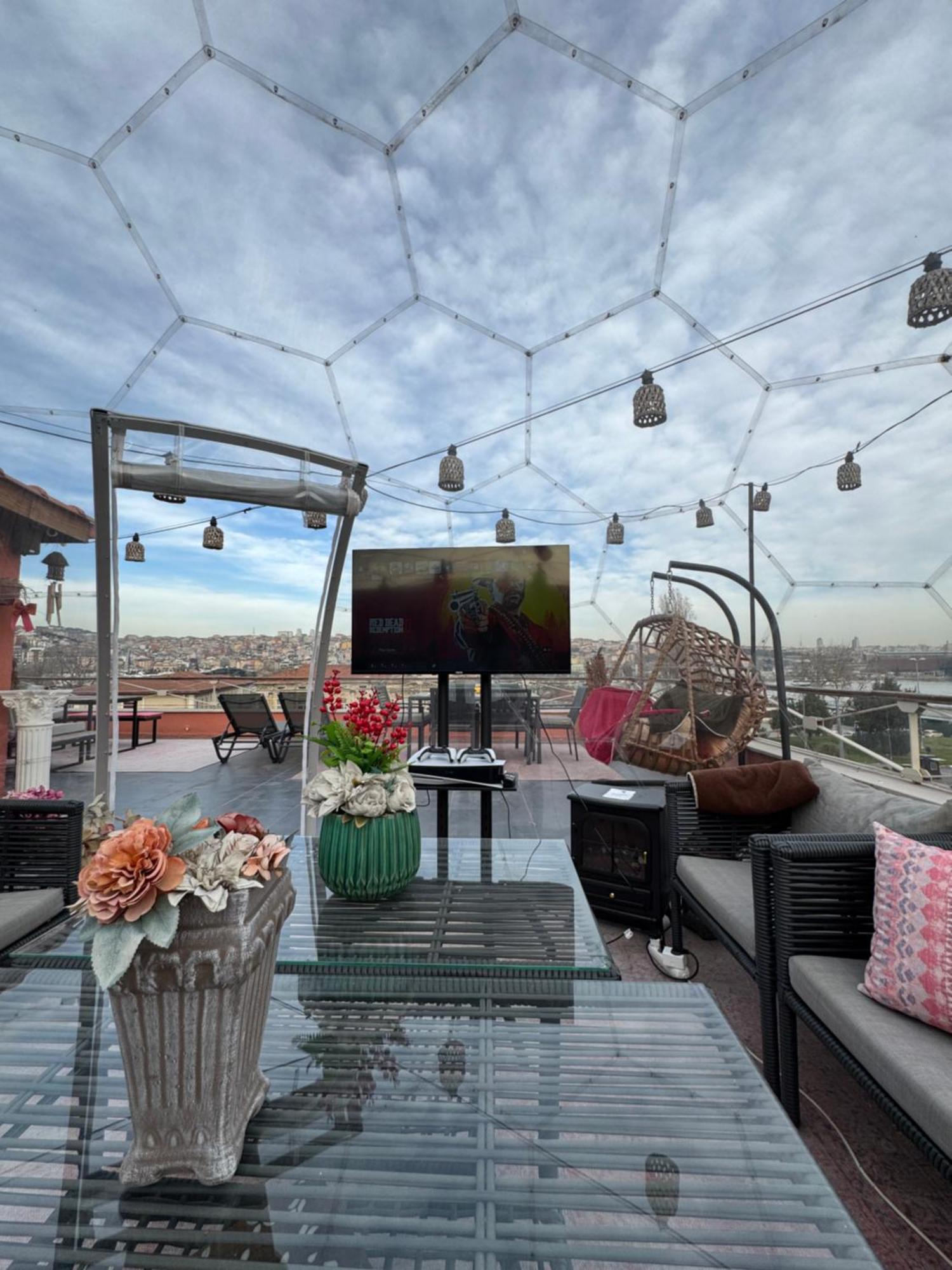 Waterfront Apartment By The Tram - Terrace With Dome & Golden Horn View In Fatih Stambuł Zewnętrze zdjęcie